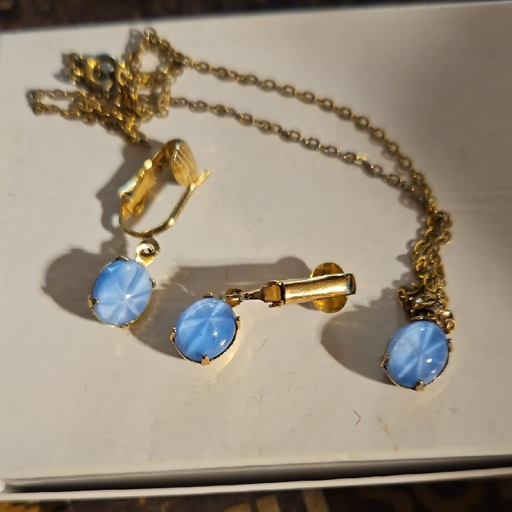 Vintage Gold-Tone Blue Glass Star Necklace & Clip Earrings Set